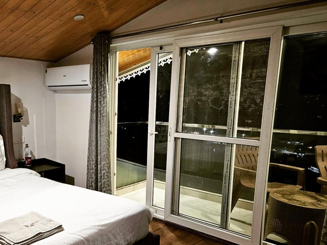Bed and Breakfast Weekend Vibes Kasauli Exterior foto